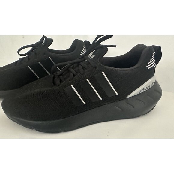 adidas Originals Swift Run 22 Core Black Knit Running Sneakers Womens New No Box - Picture 1 of 7